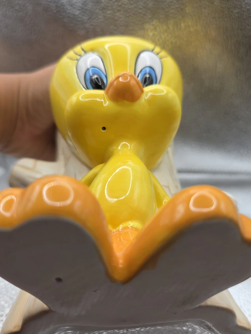 *Rare* Warner Bros. Studio Store 1996 Vintage Tweety Bird / Tree Stump 7.5” Vase
